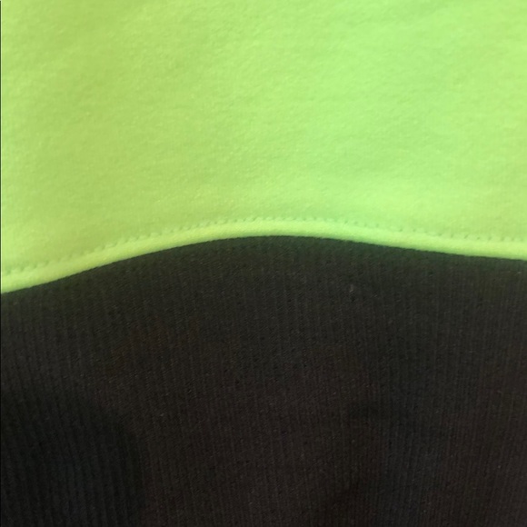 Neon green/black ALO goddess legging. - Picture 3 of 3